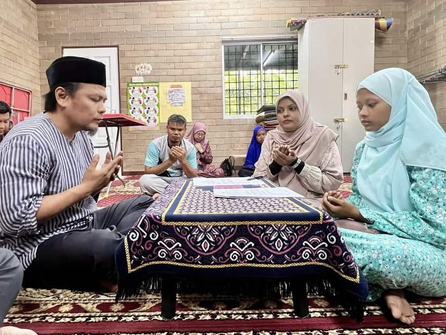 Wanita Orang Asli Peluk Islam Di Jeram Kedah – Asna Amin